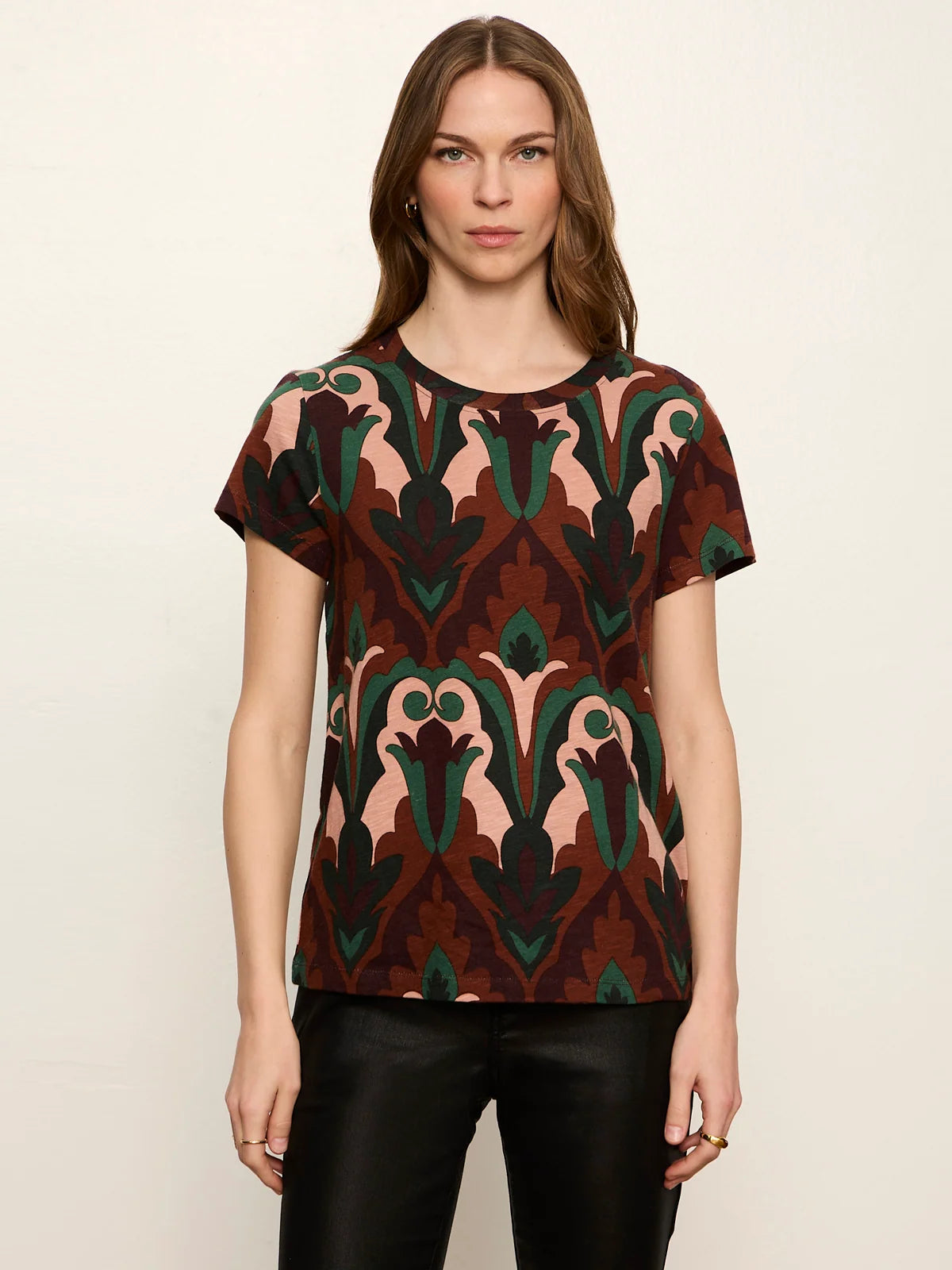THE PERFECT TEE DECO NITE