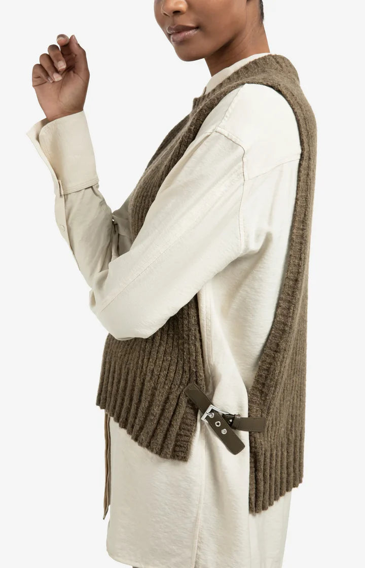 RIB STITCH SPENCER WITH DETAIL