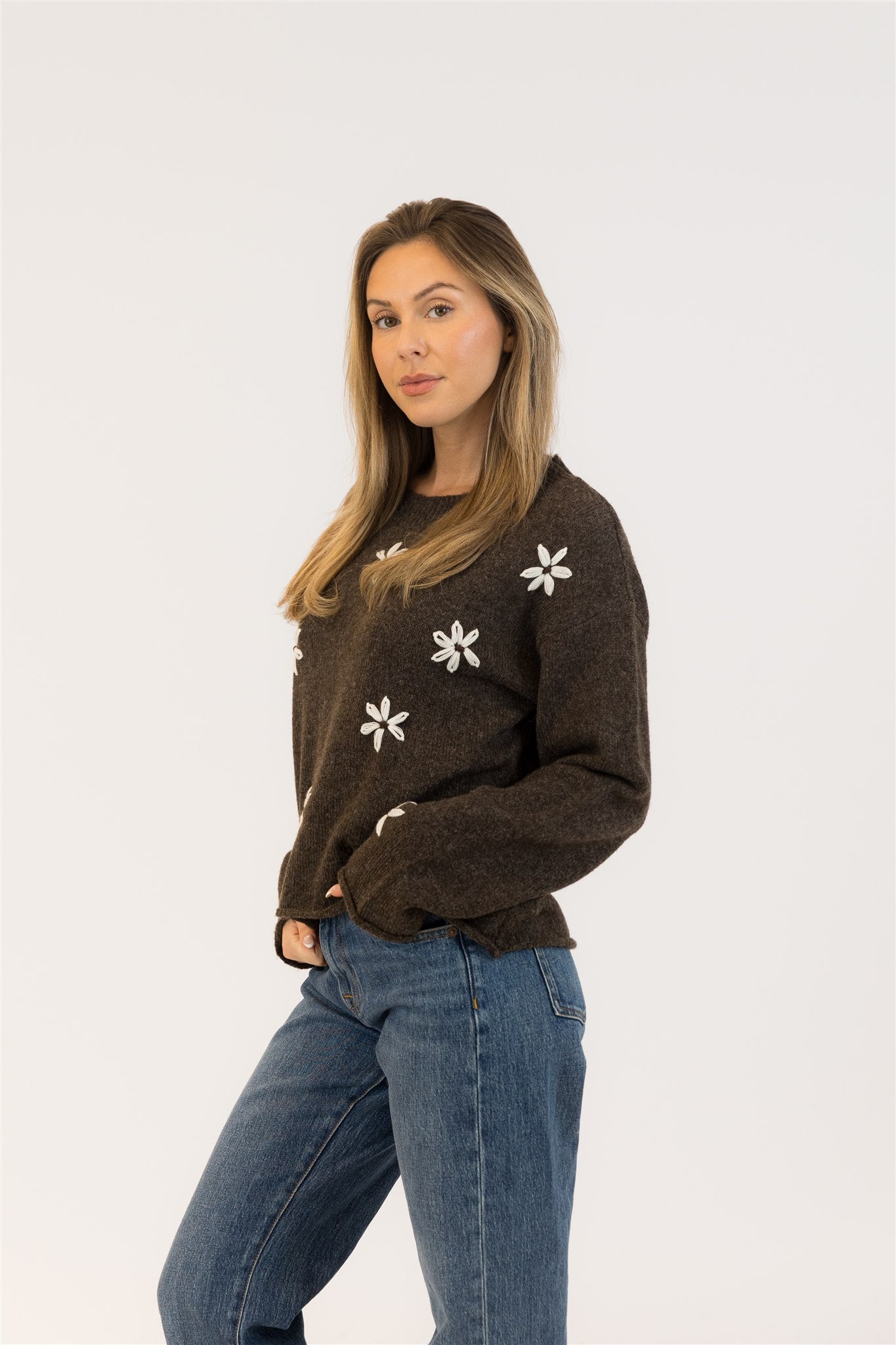 AIDEN DAISY CREWNECK PULLOVER