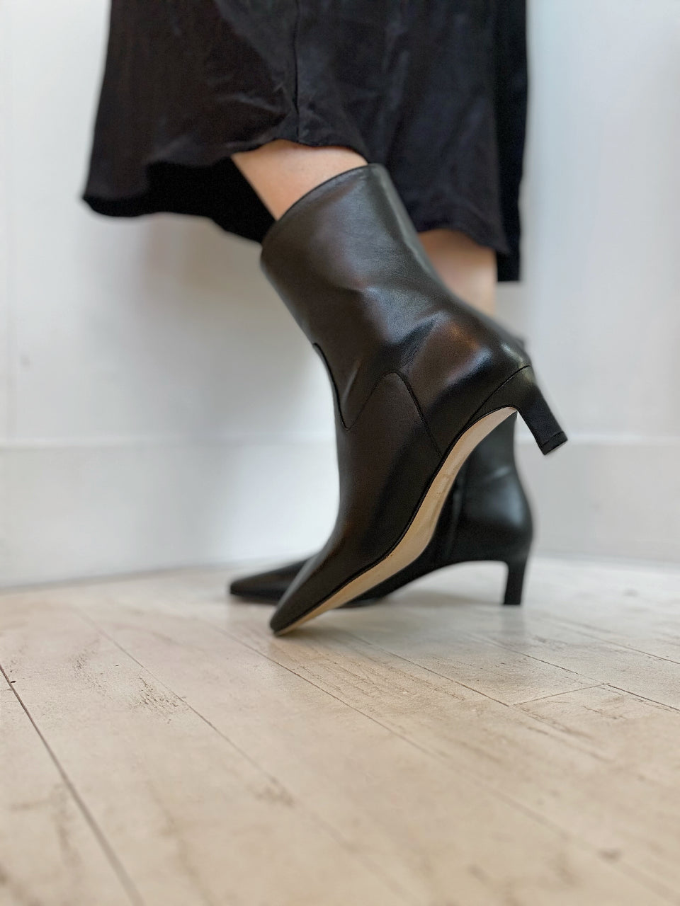 NASH BLACK LEATHER ANKLE BOOT