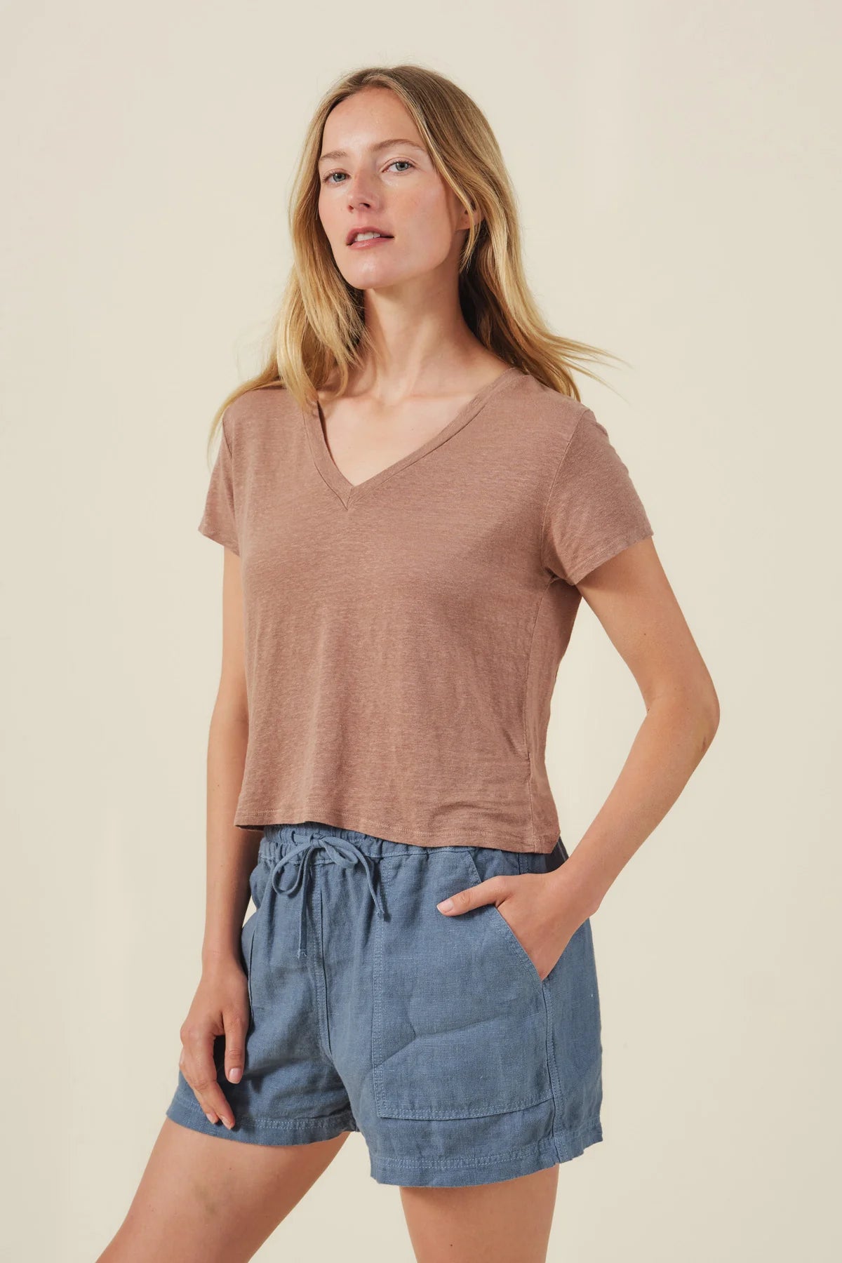 AMBER TEE