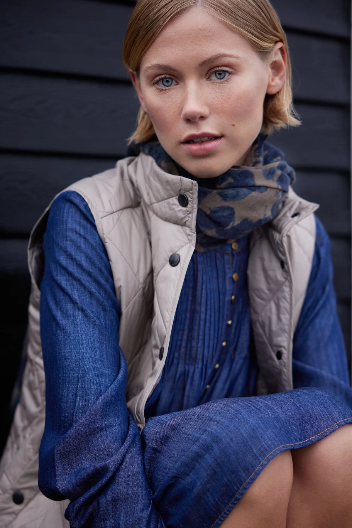 Ilse Jacobsen BEAT01 quilted sleeveless vest in light beige with snap buttons