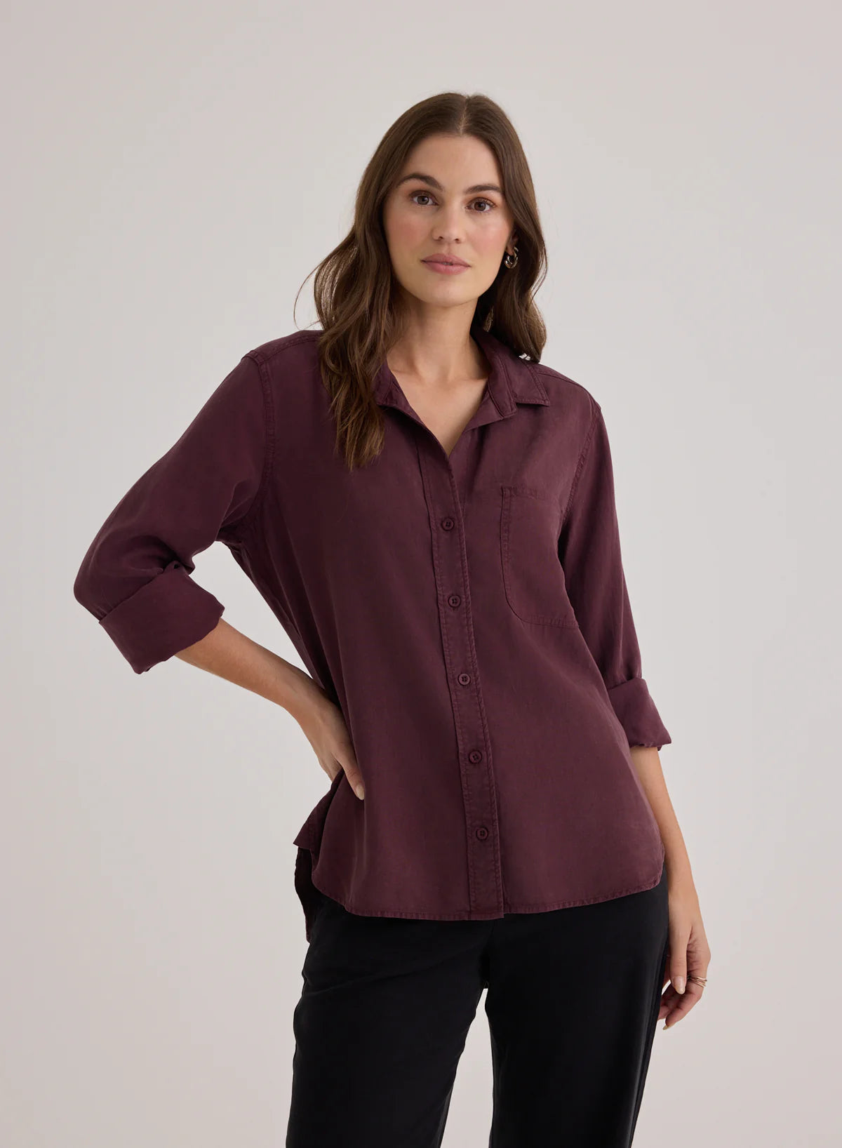 SHIRT TAIL BUTTON DOWN