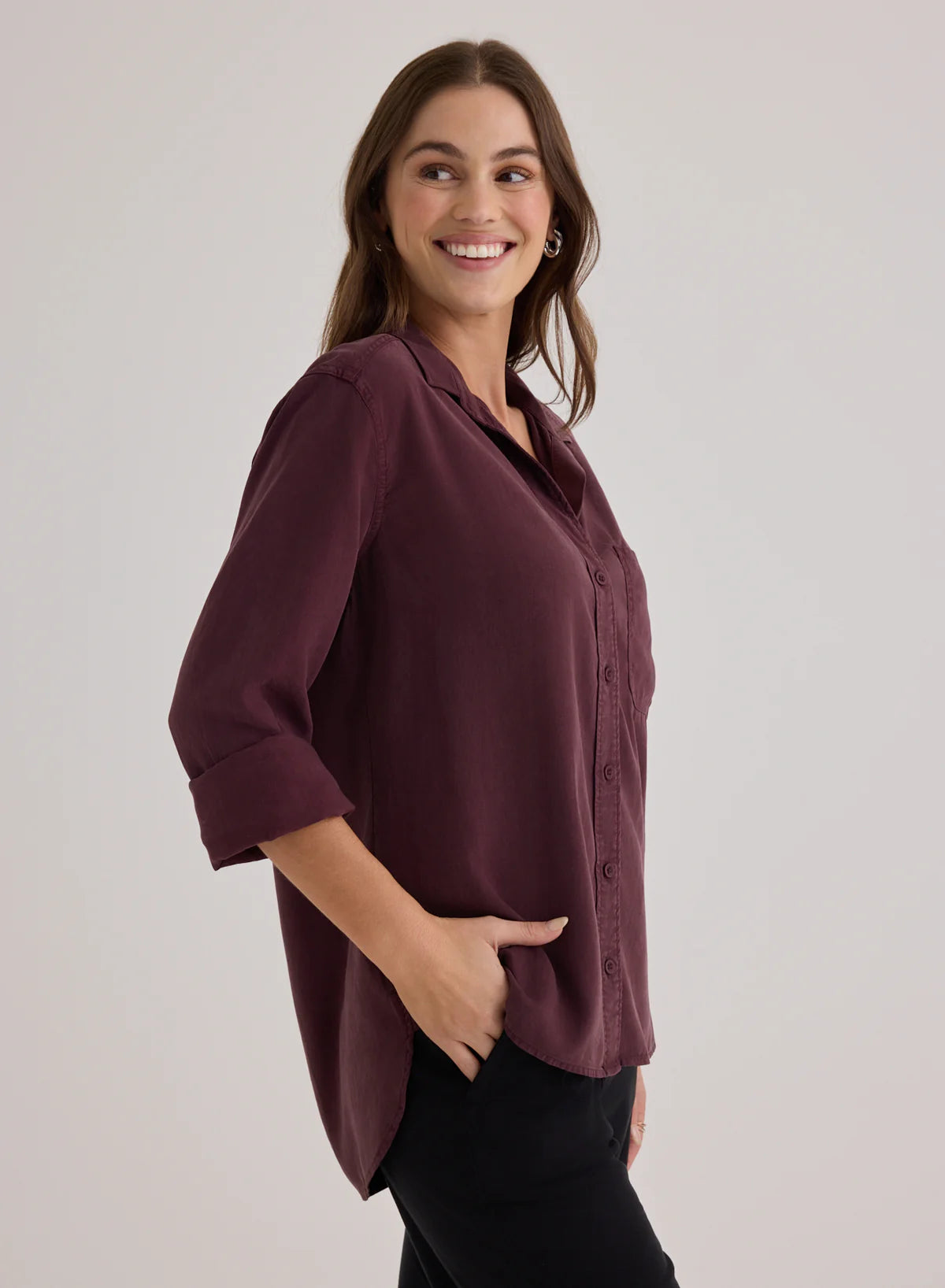 SHIRT TAIL BUTTON DOWN