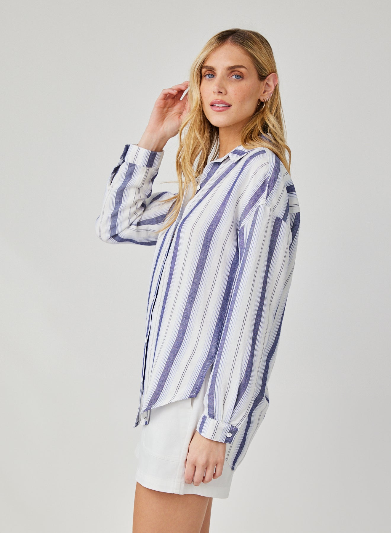 LONG SLEEVE BUTTON DOWN