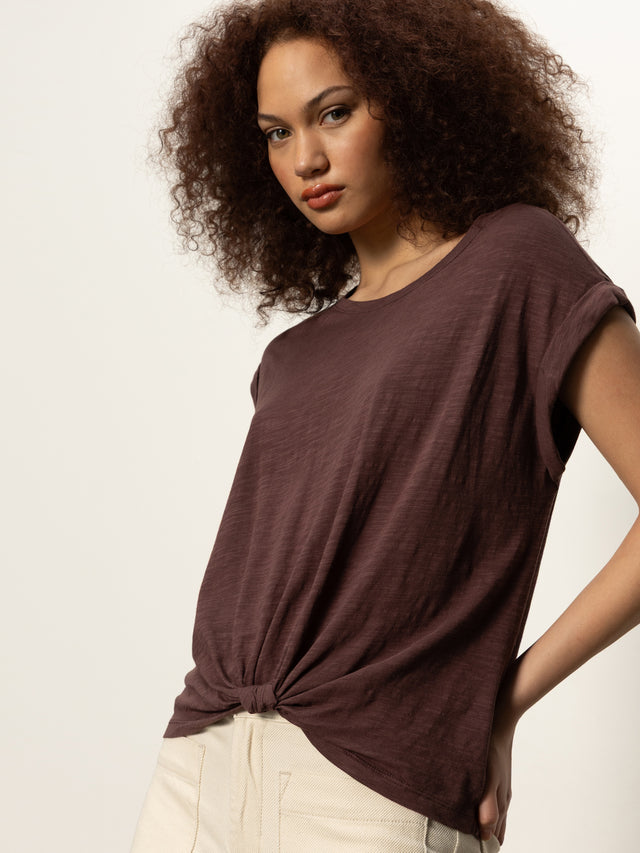 KNOTTED MUSCTLE TEE