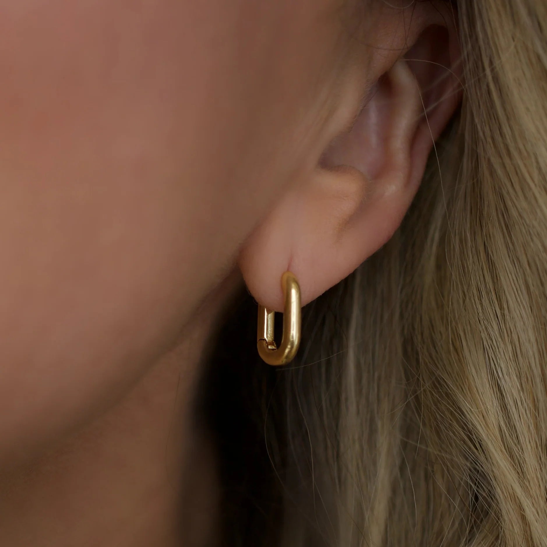 KATE HUGGIES EARRINGS