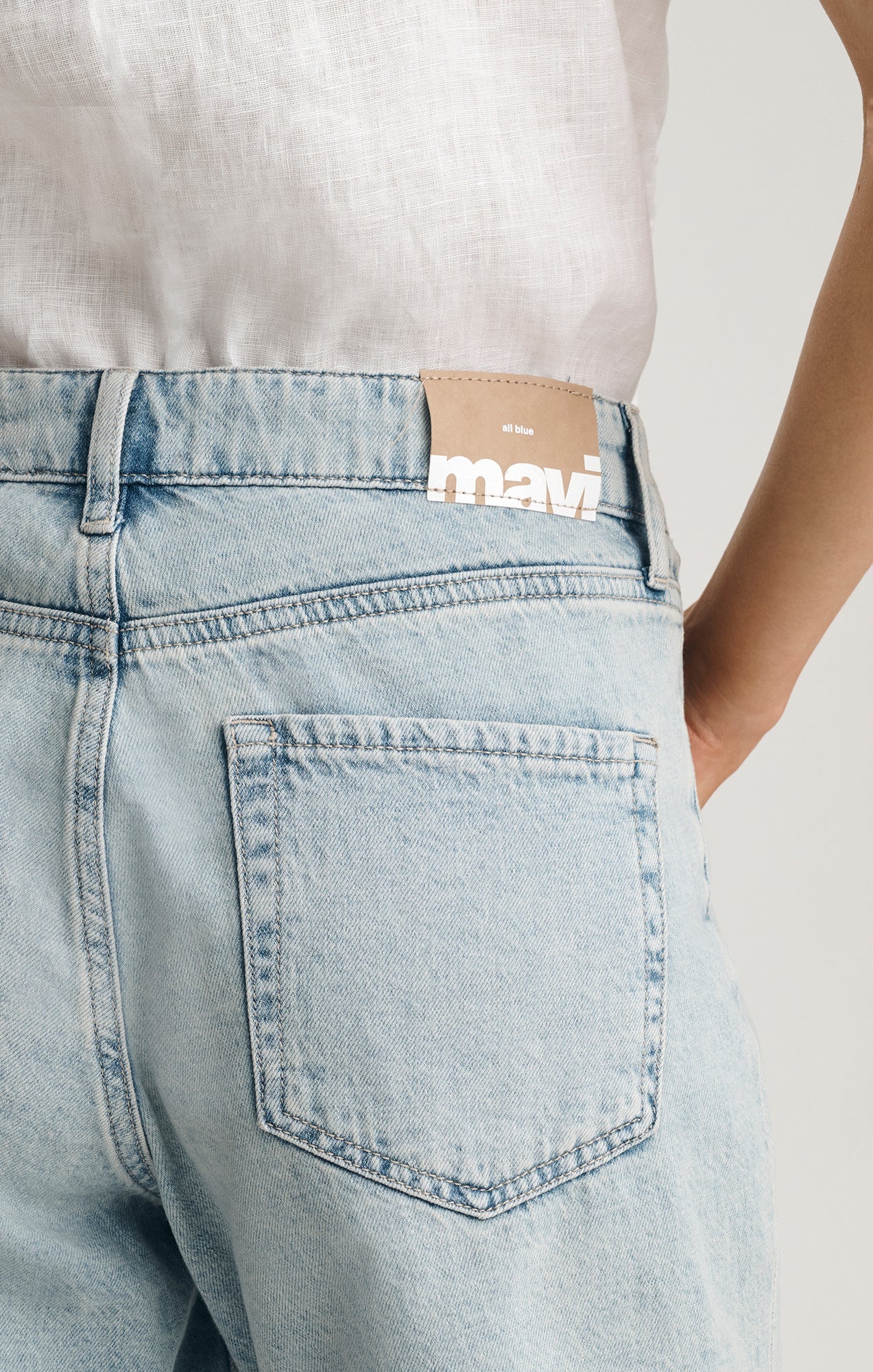 NELLA SHORT