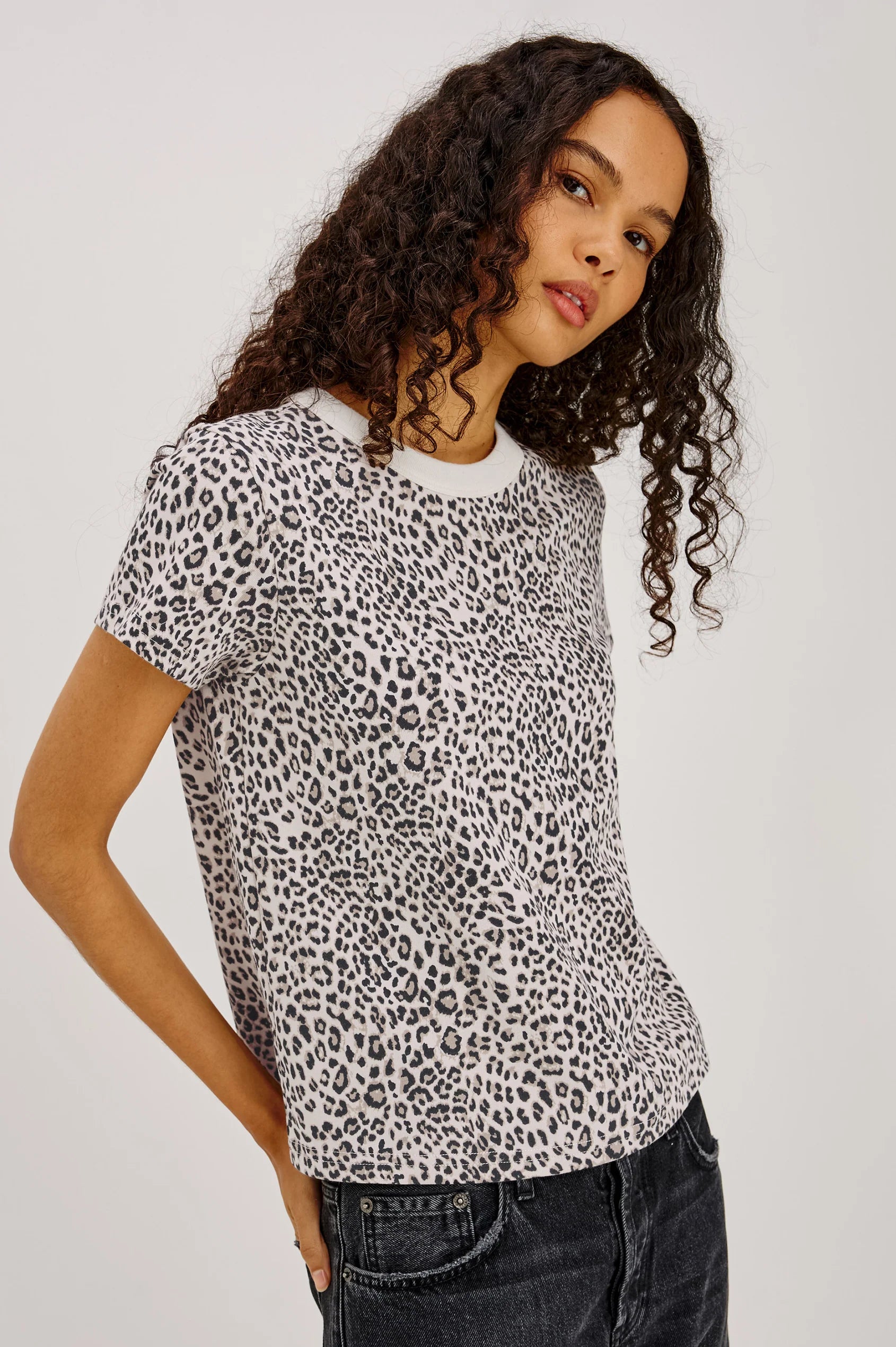 Rails Girlfriend Tee in white leopard print with short sleeves and crew neck