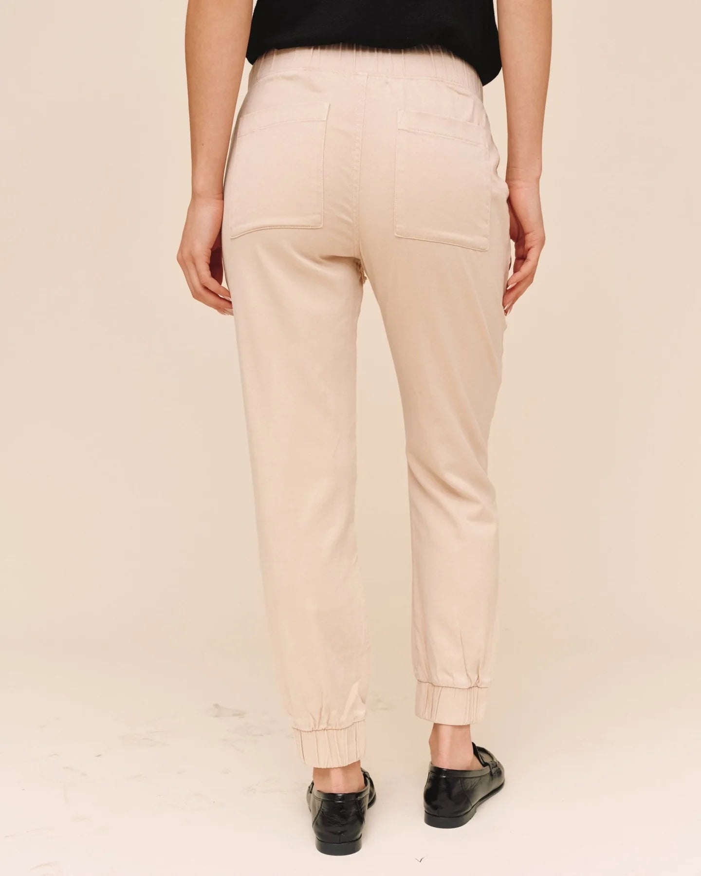 POCKET JOGGER LINEN SAND