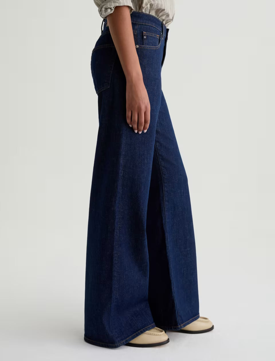 SAIGE WIDE LEG SYMMETRY