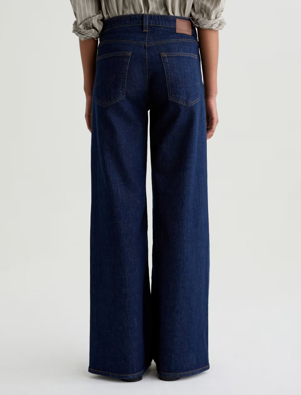 SAIGE WIDE LEG SYMMETRY