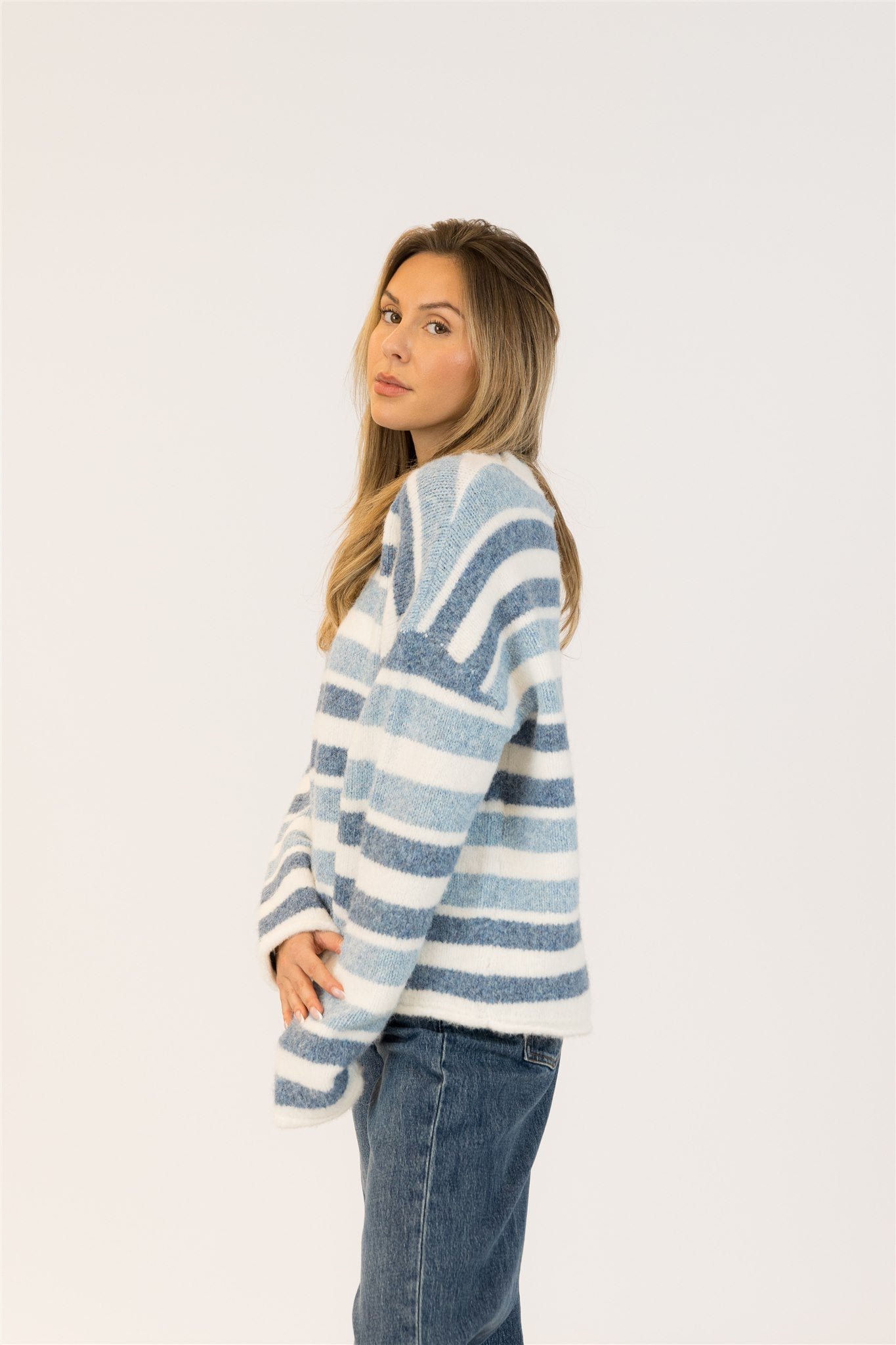 LUCKY CREWNECK PULLOVER