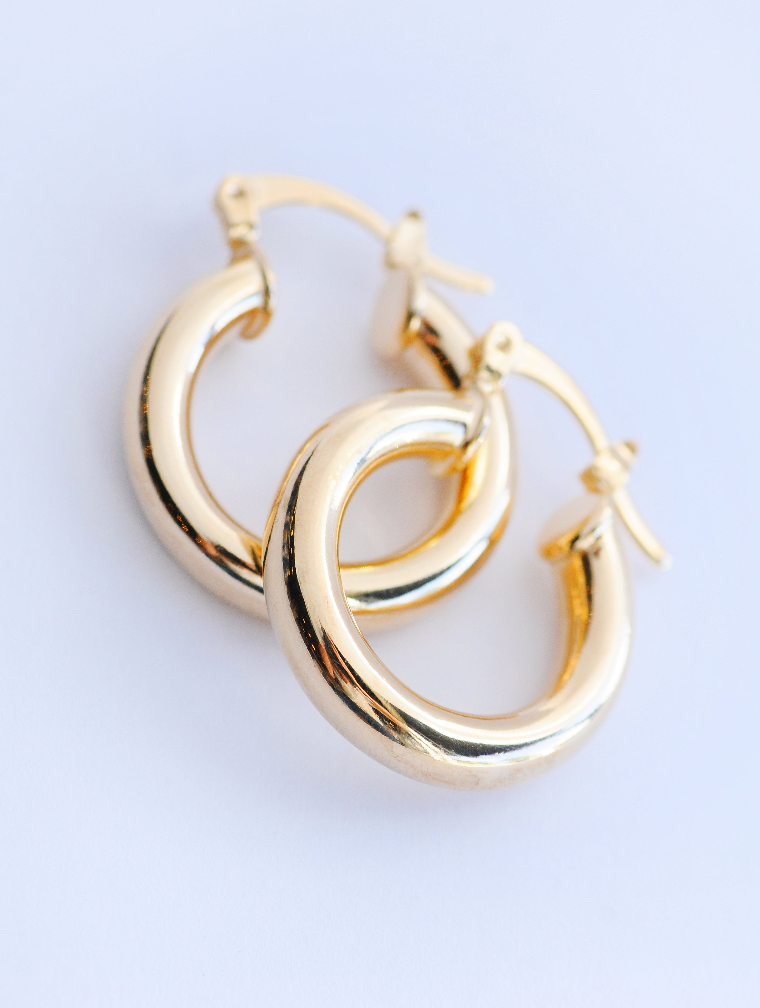 MINI GOLDIE HOOPS