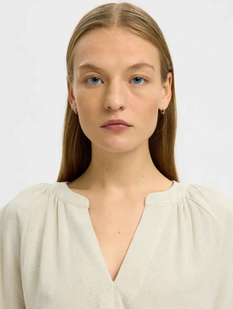 VIVA V-NECK LINEN TOP