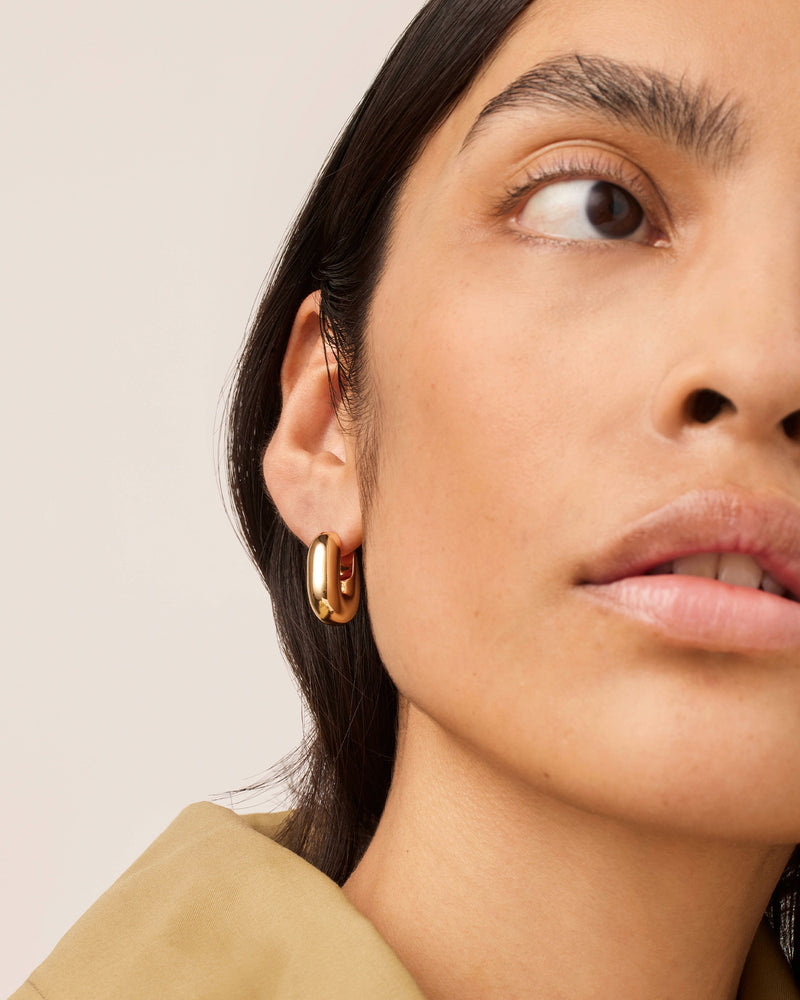 PUFFY U LINK EARRINGS - GOLD