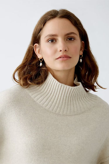 MOCK NECK OVERSIZE SWEATER