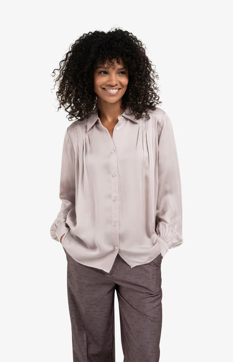 BLOUSE W/ PLEATED DETAILS