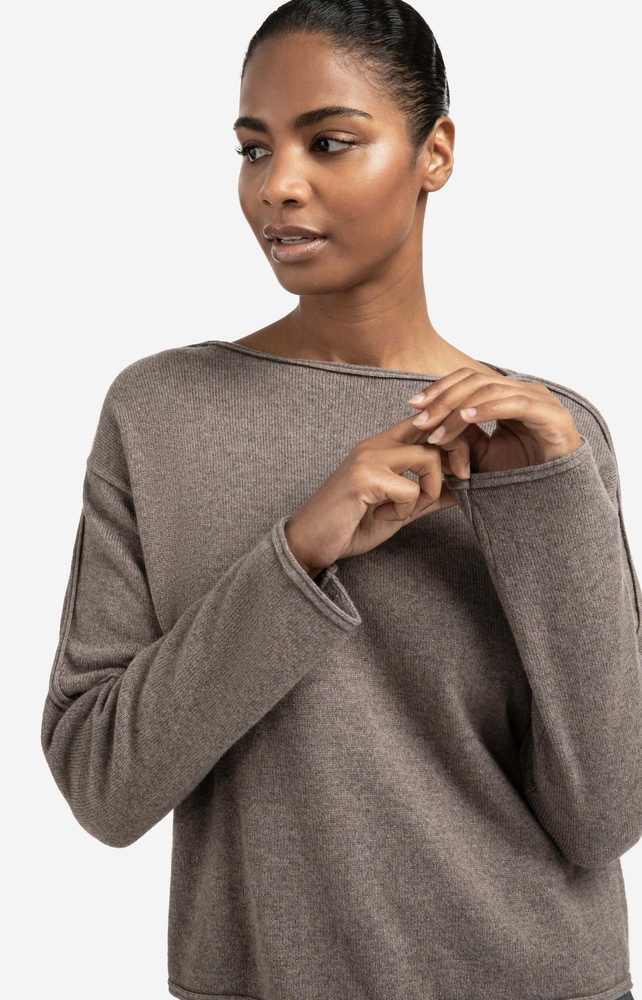 BOATNECK SWEATER WITH FRINGES