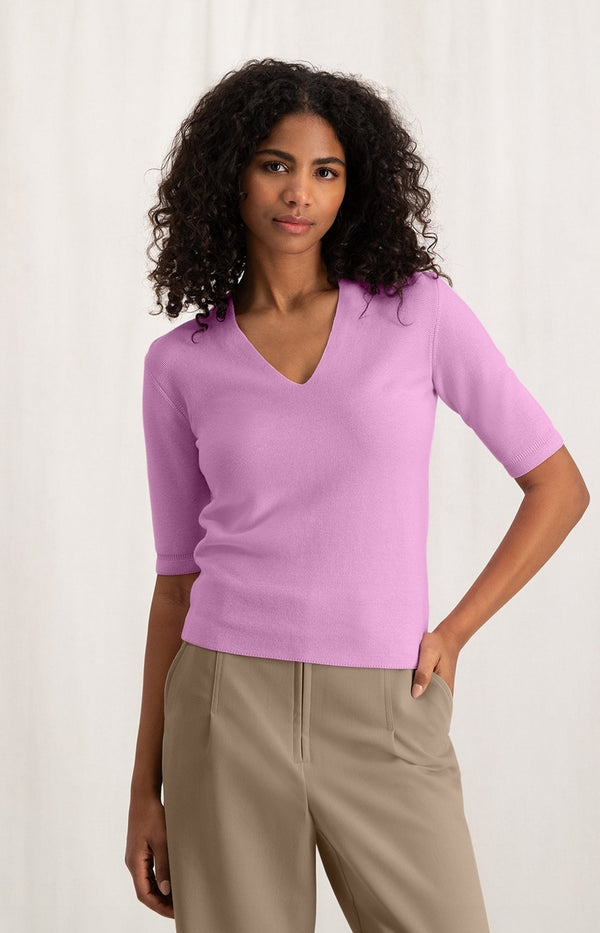Cotton sweater with V-neck and half long sleeves with detail