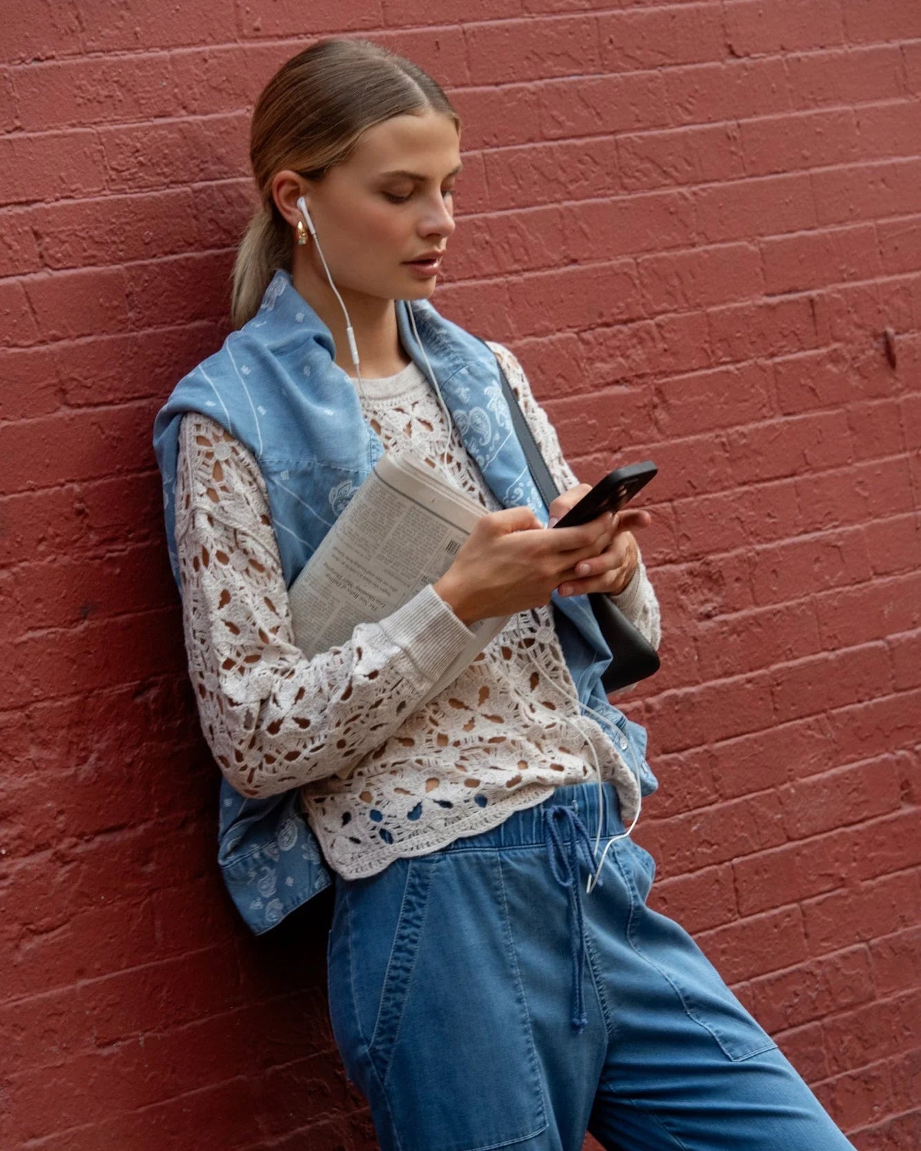 CROCHET CREW NECK SWEATER