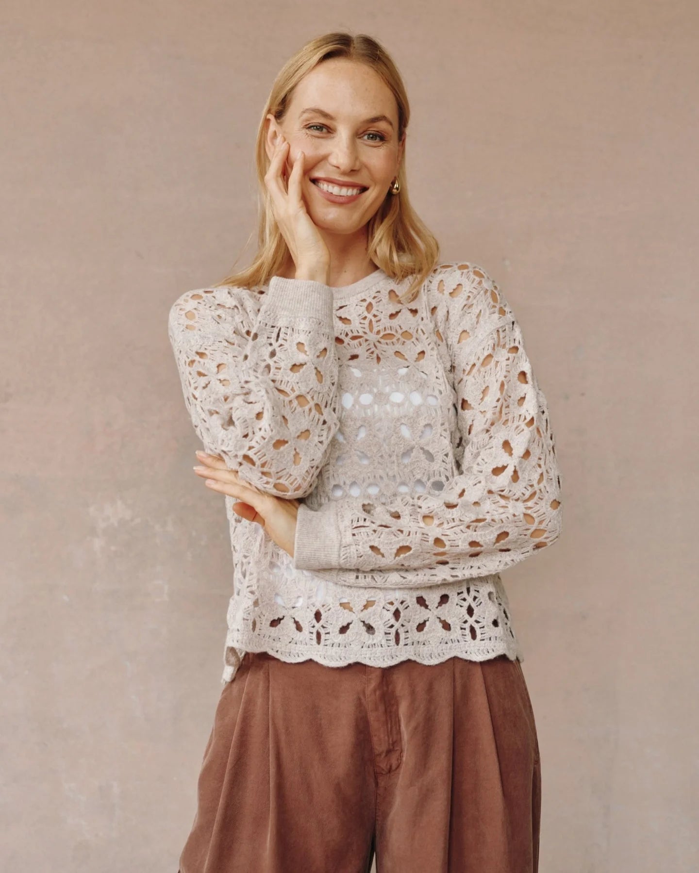 CROCHET CREW NECK SWEATER