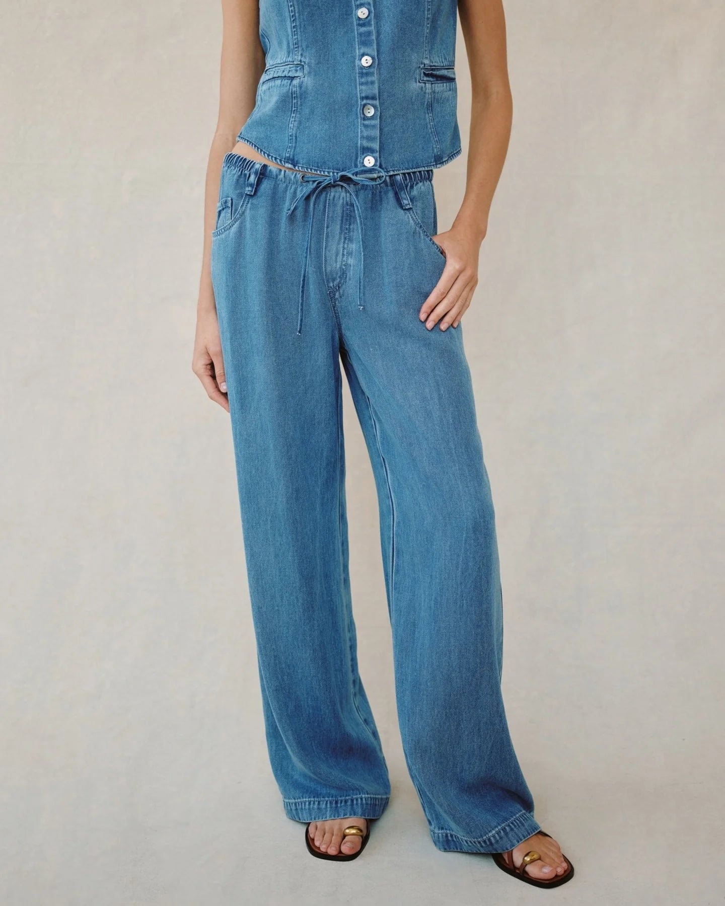 DRAWSTRING JEAN