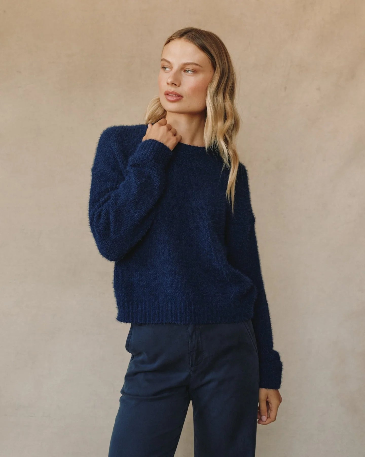 DROP SHOULDER SWEATER