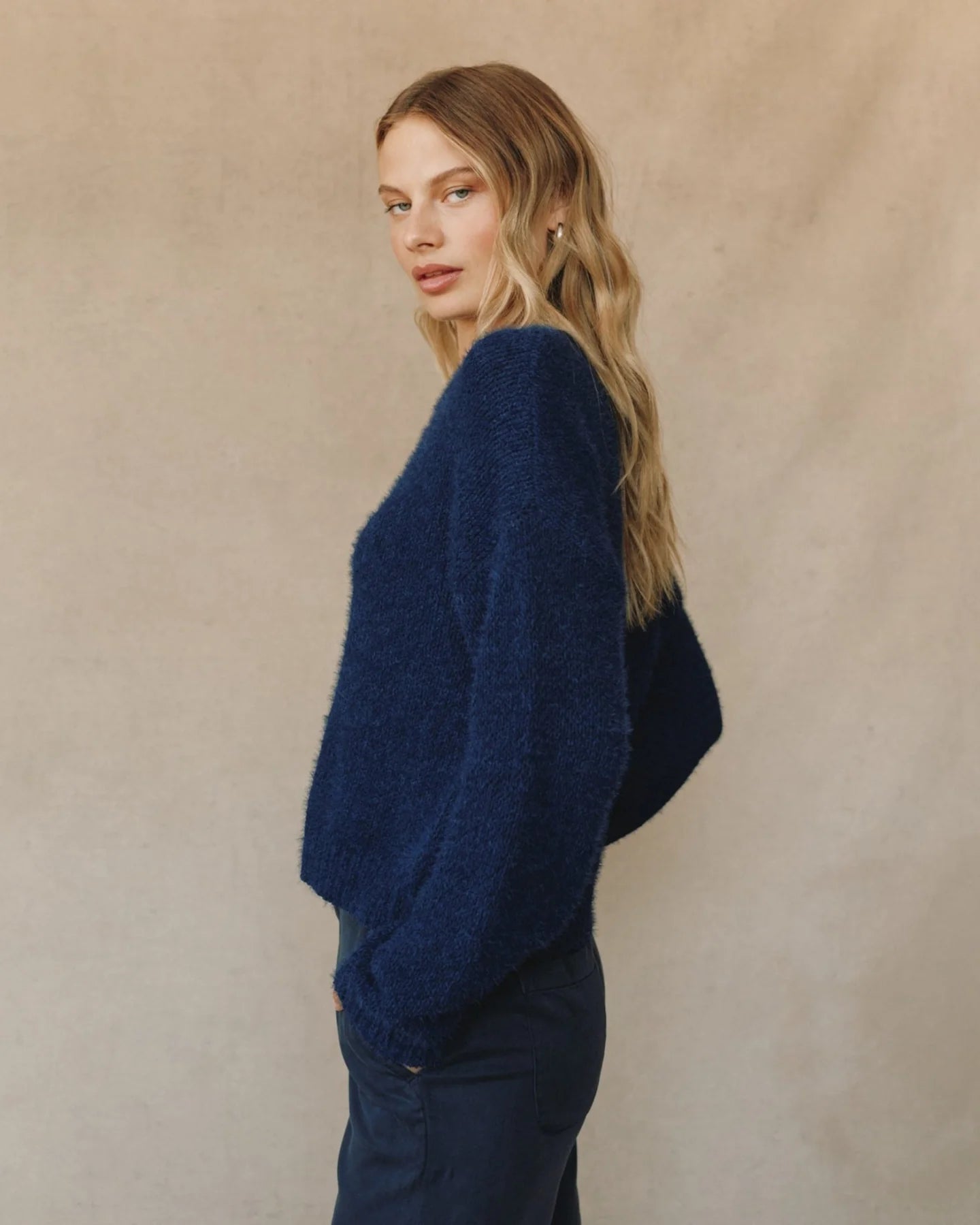 DROP SHOULDER SWEATER