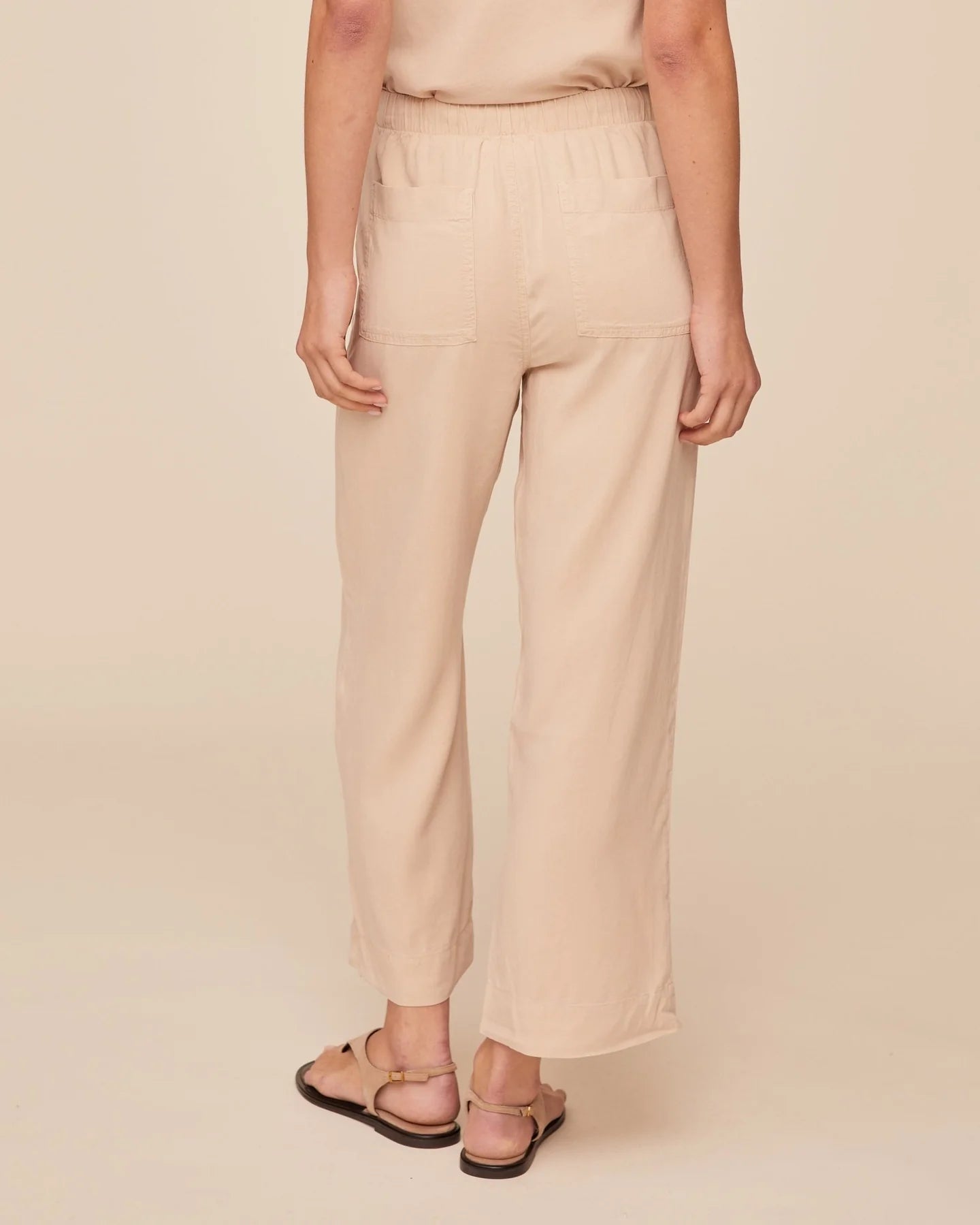 EASY POCKET WIDE LEG CROP