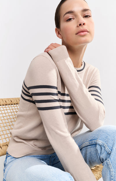 FINE KNIT STRIPE SWEATER