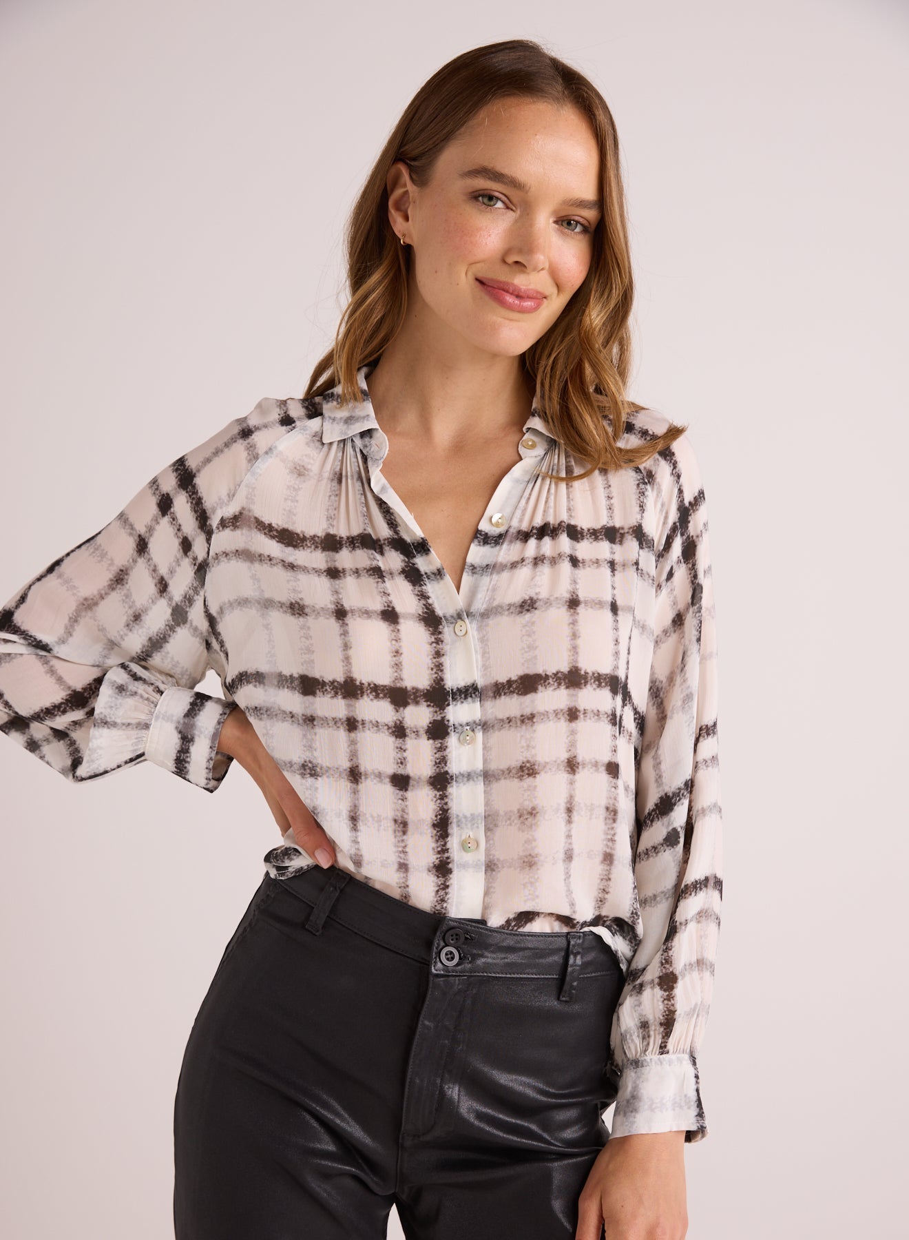 FLOWY RAGLAN SLEEVE SHIRT