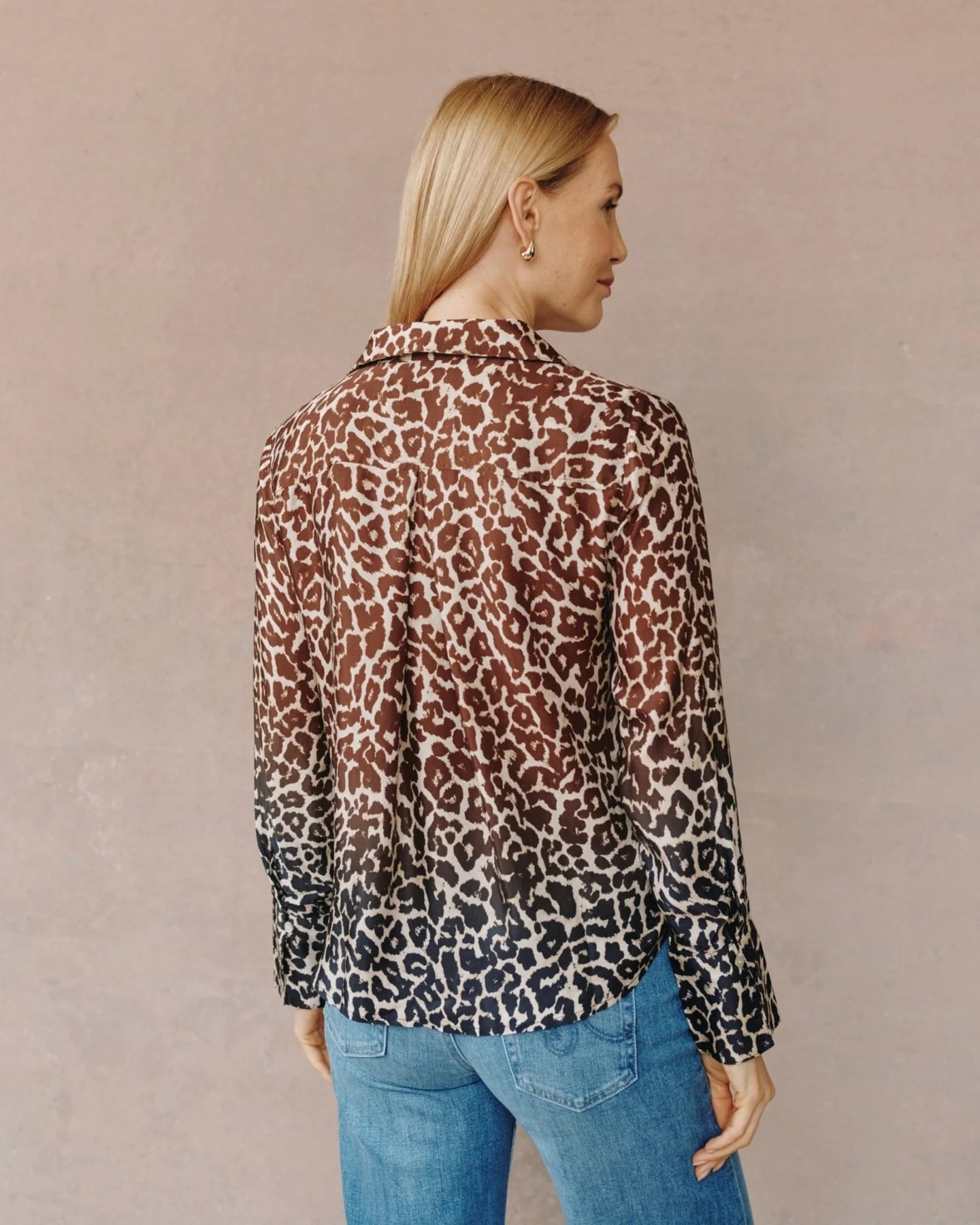 FLOWY WIDE COLLAR BUTTON DOWN