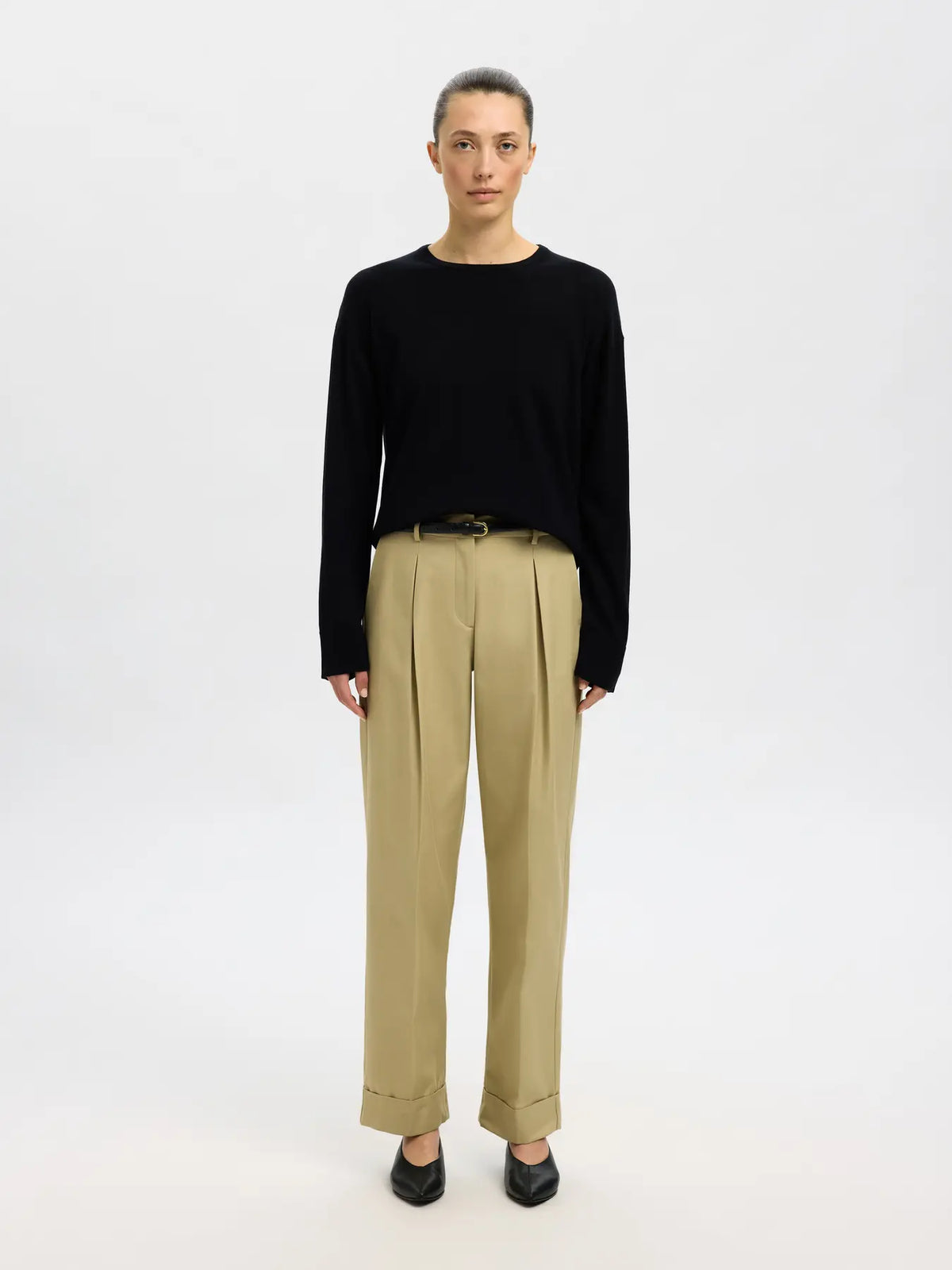 Black merino wool long-sleeve crew neck knit sweater, relaxed fit