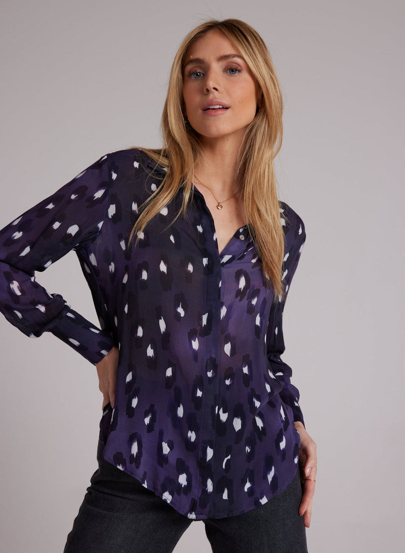 HIDDEN PLACKET BUTTON DOWN