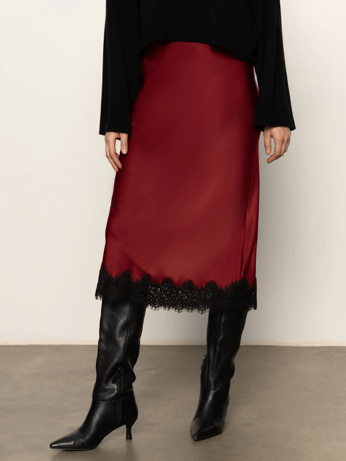 SLIP SKIRT WITH LACE