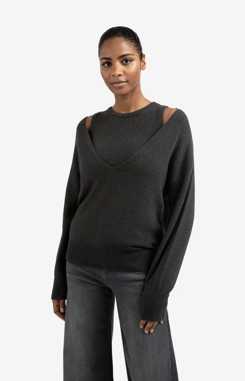 DEEP V NECK SWEATER