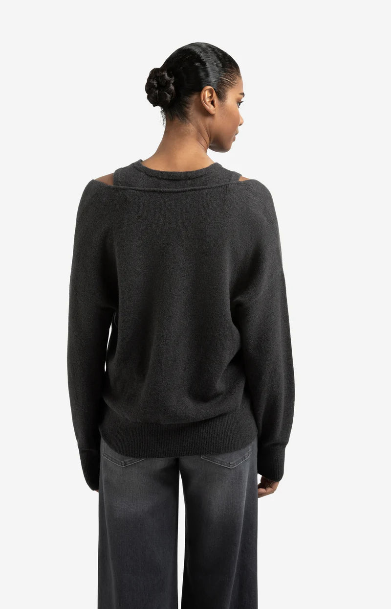 DEEP V NECK SWEATER