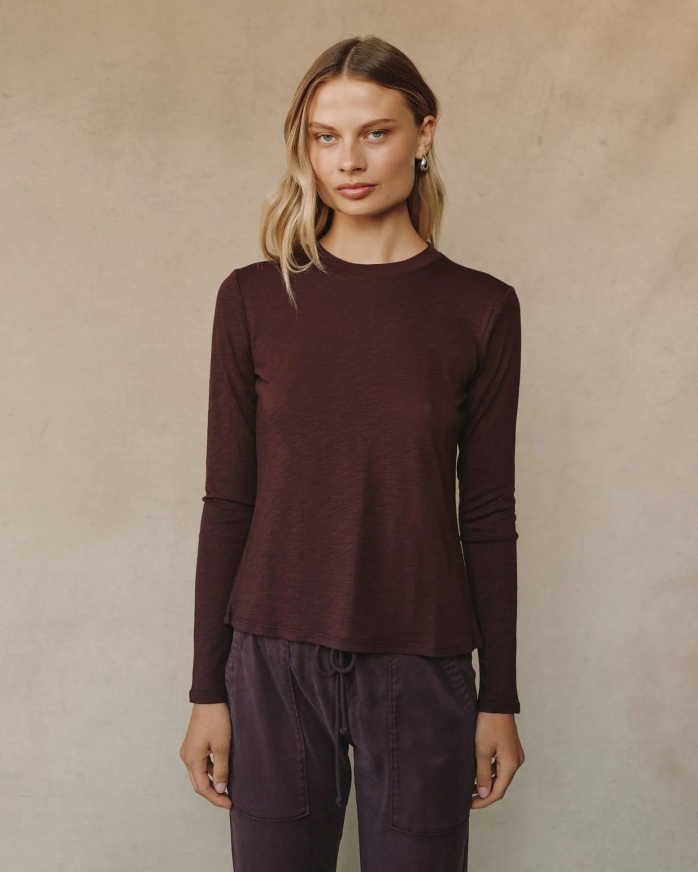 LONG SLEEVE CREW NECK TEE
