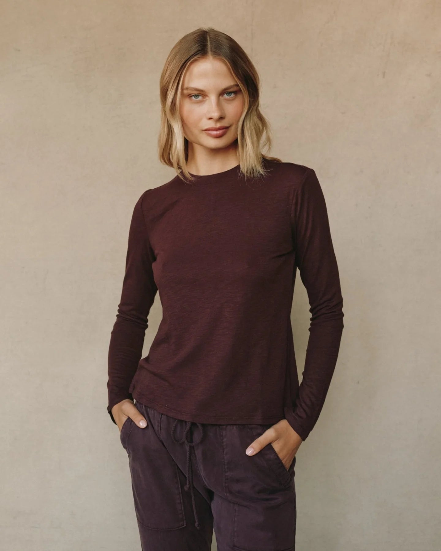 LONG SLEEVE CREW NECK TEE