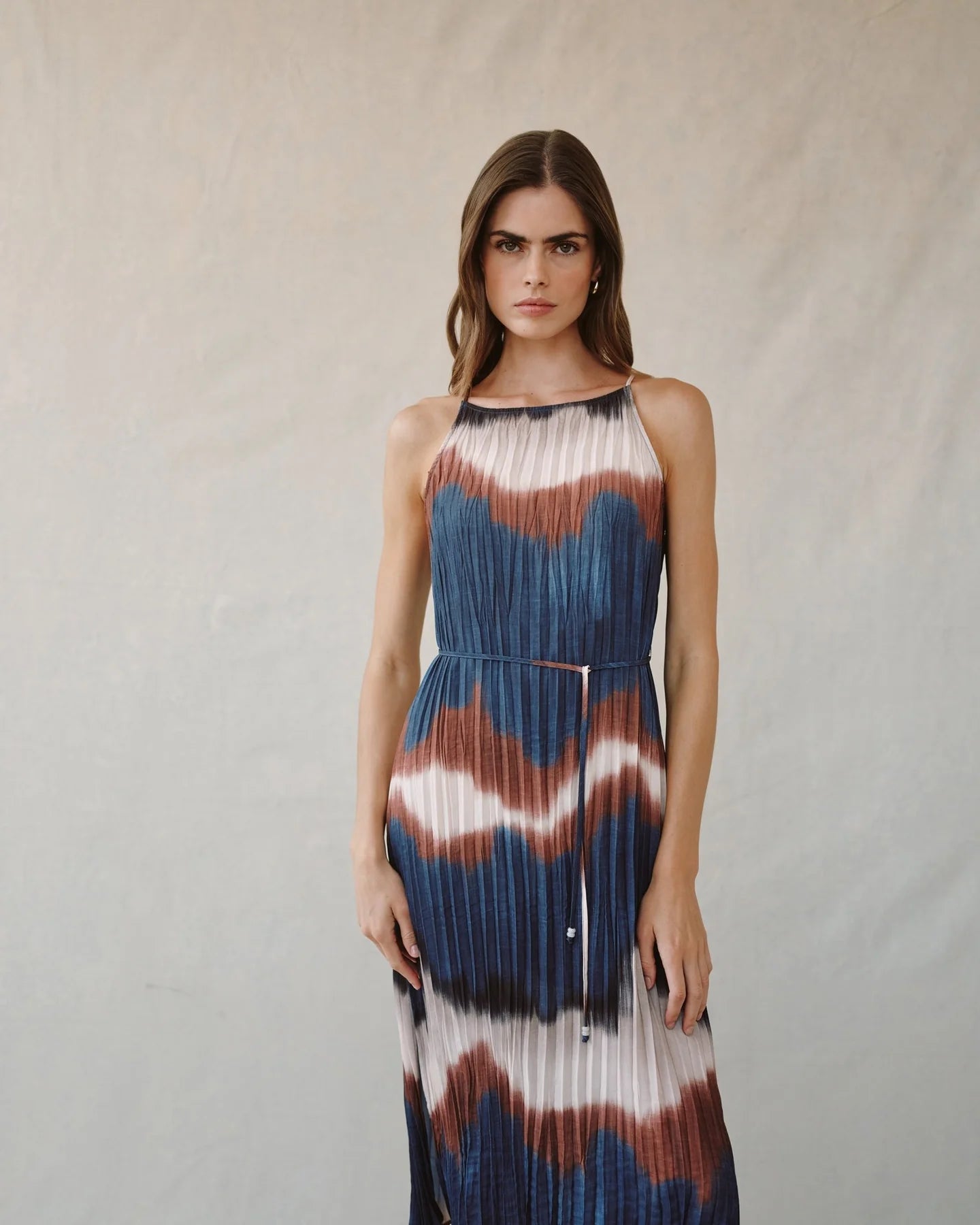 PLEATED MIDI DRESS WITH SIDE SLITS