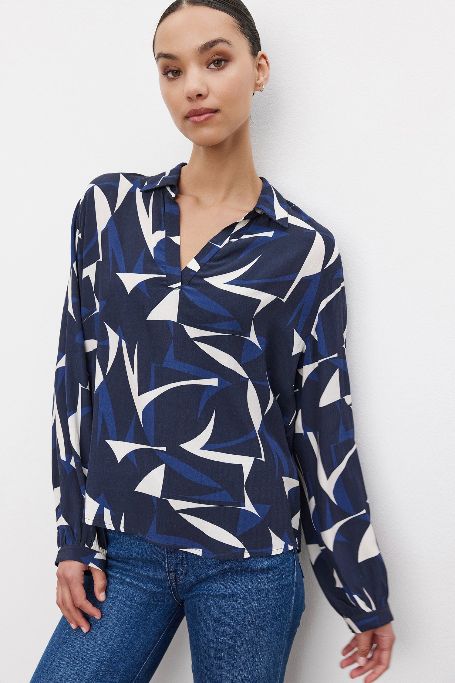 CARAH DS PRINTED CREPE TOP