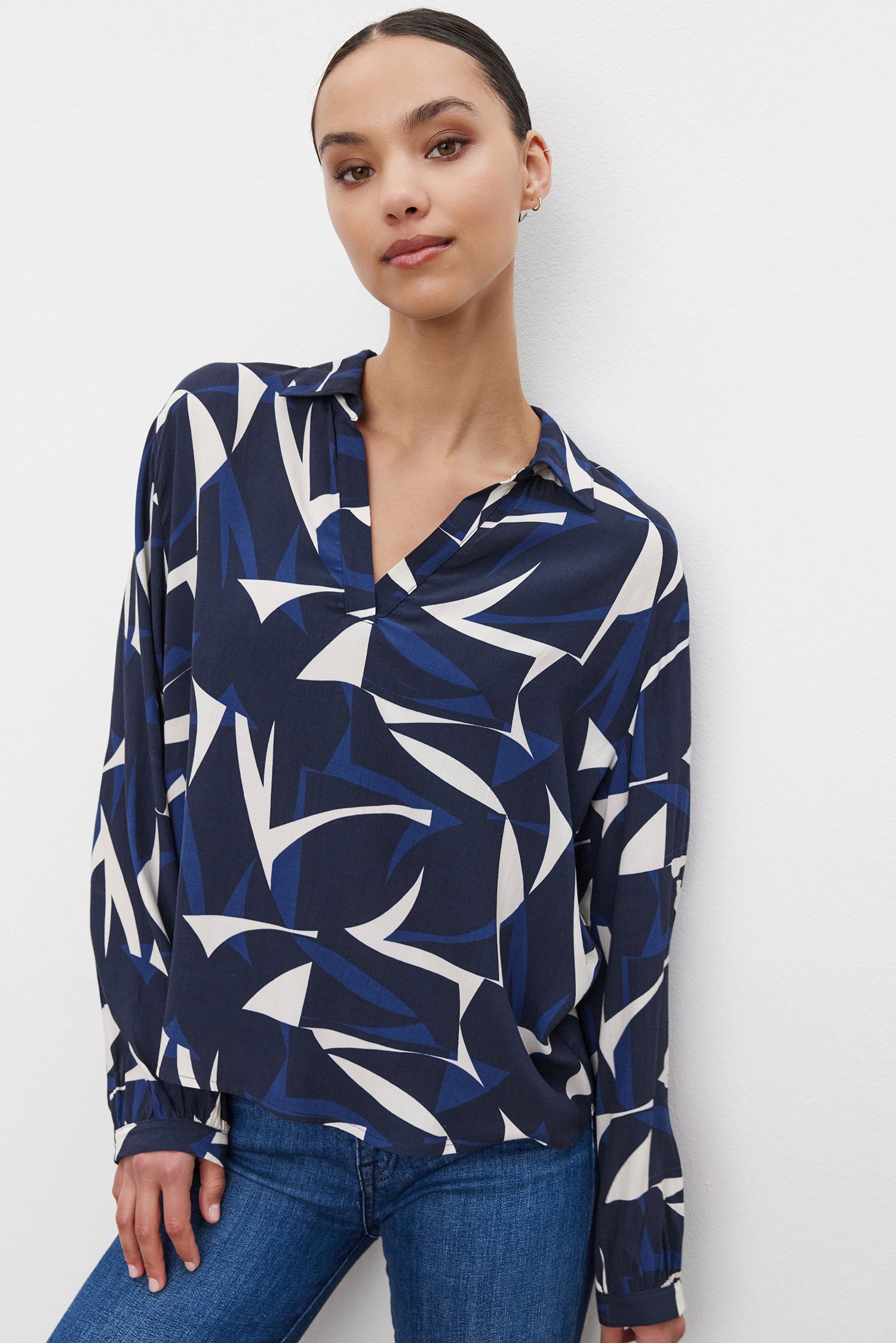 CARAH DS PRINTED CREPE TOP