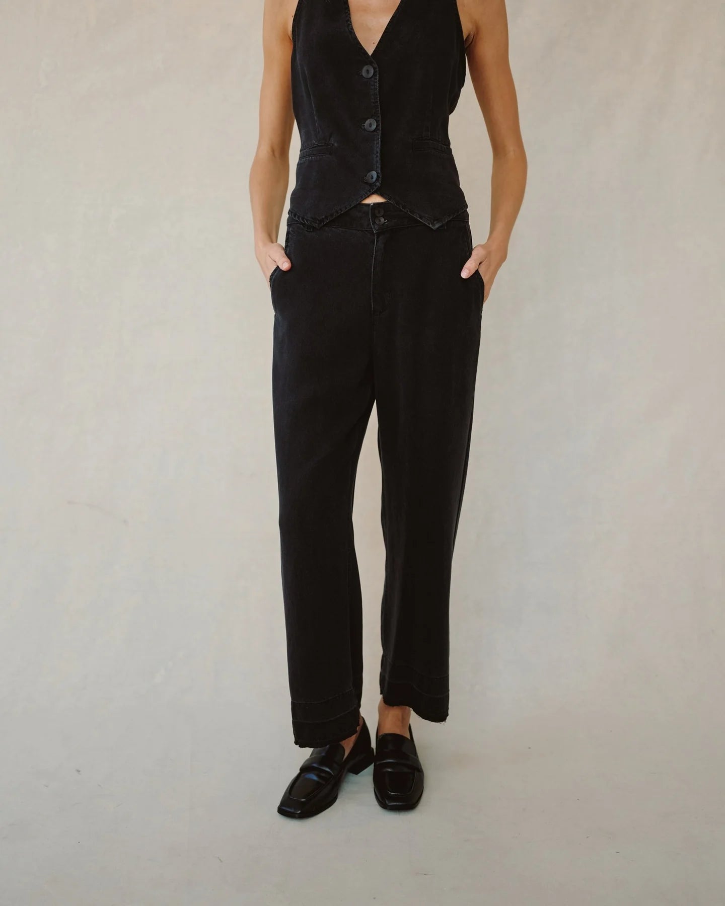 SAIGE OPEN HEM WIDE LEG CROP