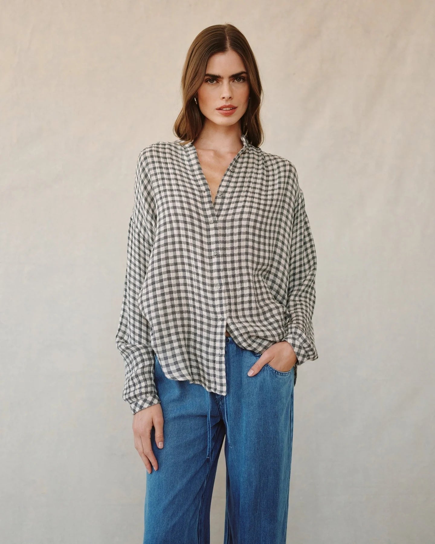 SHIRRED MANDARIN COLLAR SHIRT