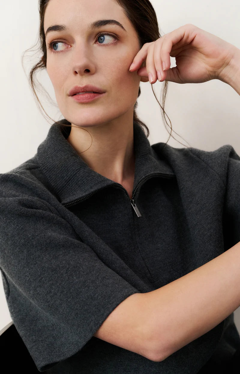 SHORT SLEEVE SWEATER WITH COLLAR