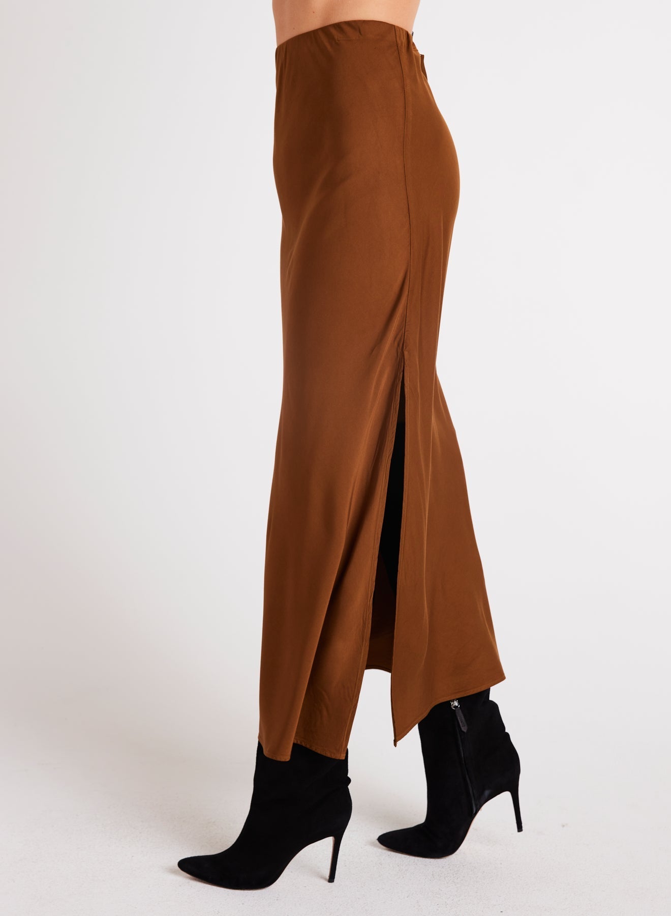 SIDE SLIT BIAS MAXI SKIRT