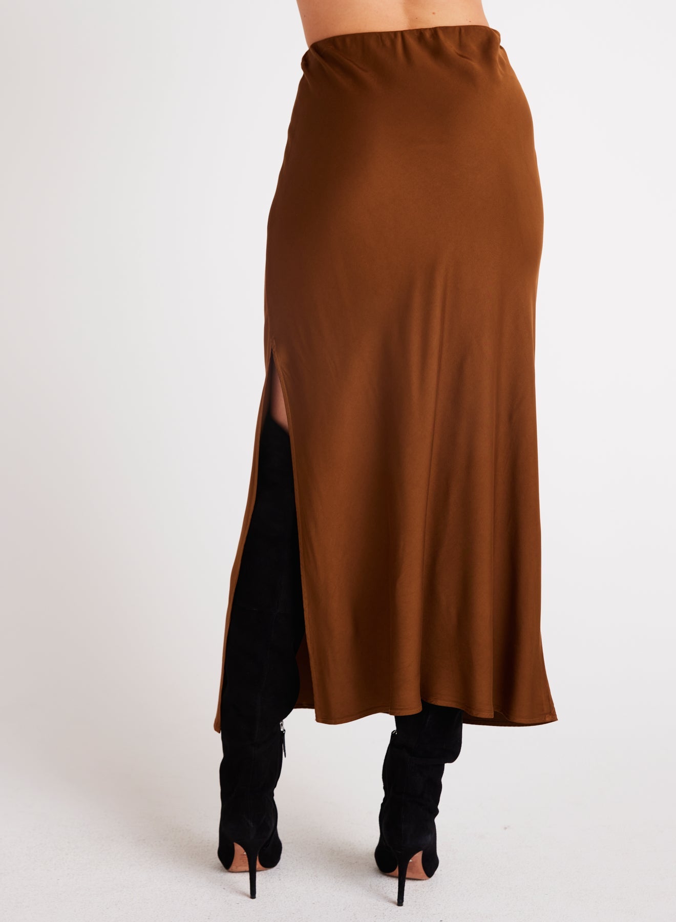 SIDE SLIT BIAS MAXI SKIRT