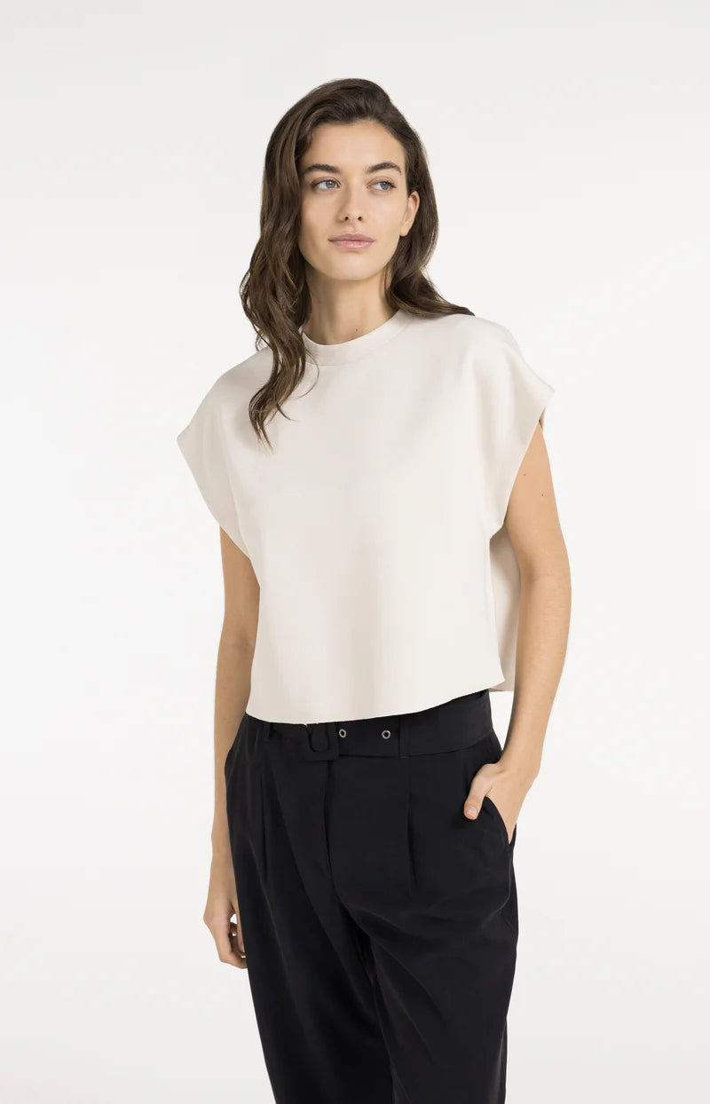 SLEEVELESS BOXY SWEATSHIRT