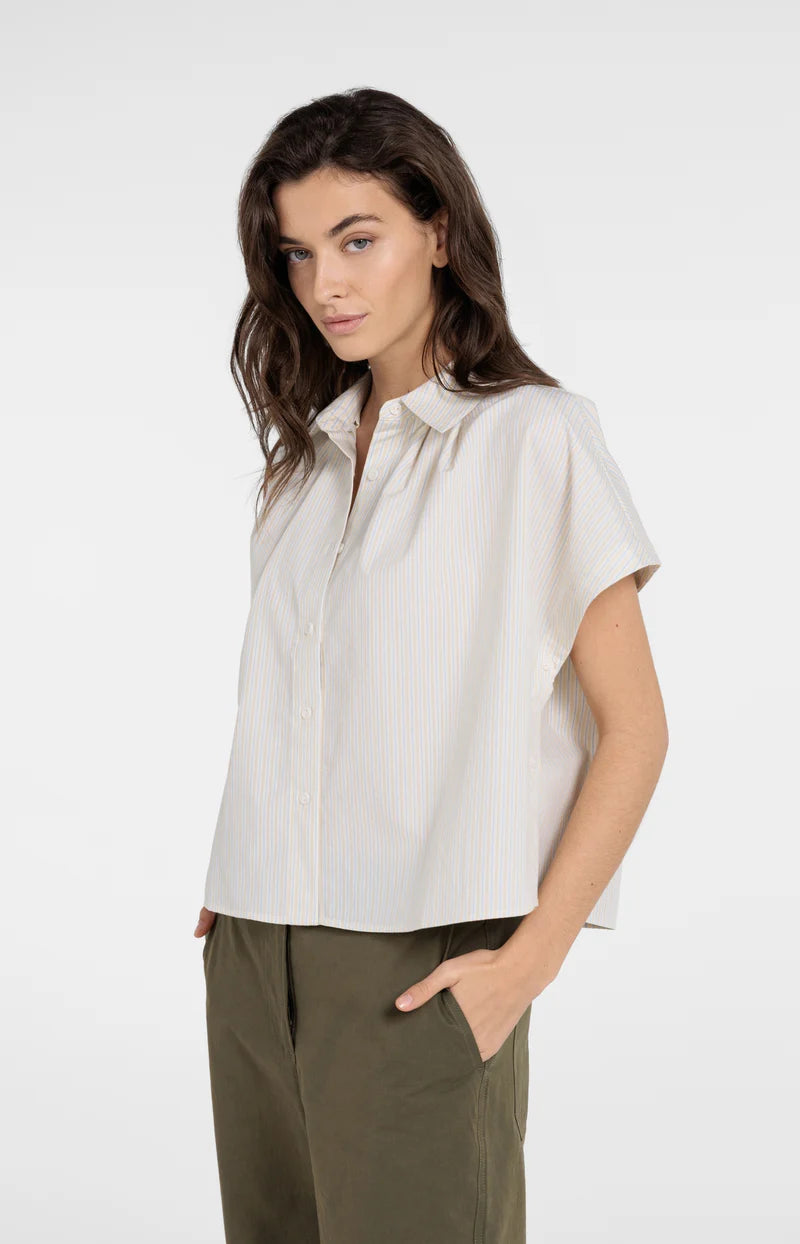 STRIPED SLEEVELESS BLOUSE W BUTTON DETAIL
